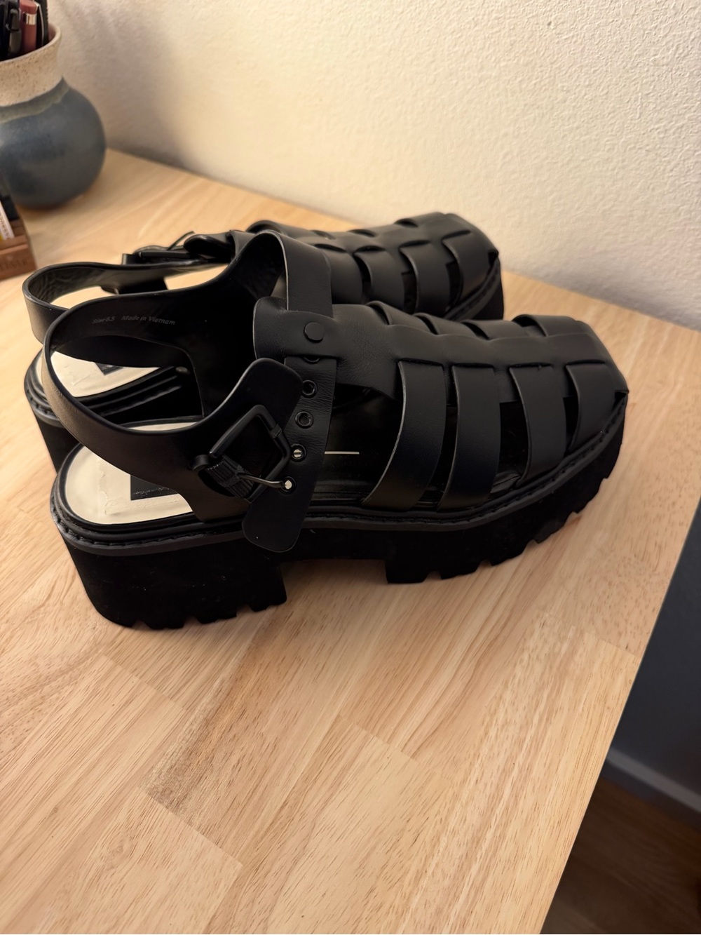 Dolce Vita Black Lug Fisherman Sandals